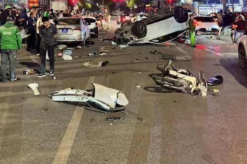 Công an Hà Nội thông tin chính thức vụ tai nạn giao thông liên hoàn trên đường Trung Kính