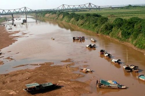 Vì sao mực nước sông Đà, sông Hồng thấp kỷ lục?