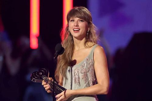 Quét sạch 7 giải thưởng, Taylor Swift khiến BTC iHeartRadio phải làm điều này