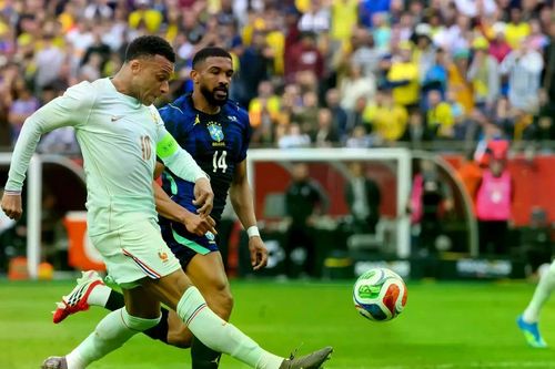 Brazil gục ngã trước tuyển Pháp dù chơi hơn người