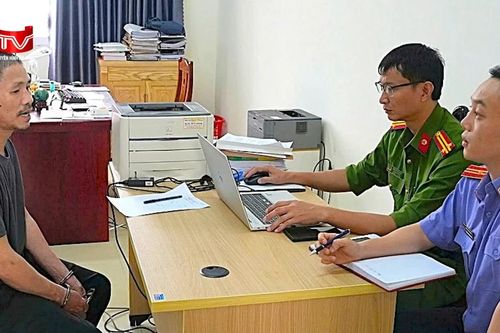 Khởi tố đối tượng vi phạm nồng độ cồn, dùng búa tấn công CSGT