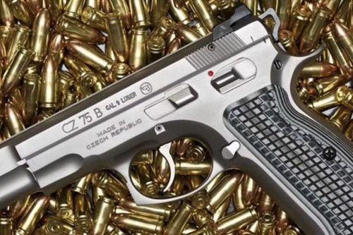CZ 75 - khẩu súng ngắn bán tự động nổi tiếng chính xác và bền bỉ