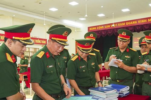Bộ Tham mưu Quân khu 7 kiểm tra công tác huấn luyện chiến sĩ mới năm 2026