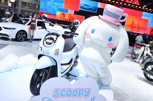 Xe tay ga Honda Scoopy phiên bản chó bông Cinnamoroll hơn 1.800 USD