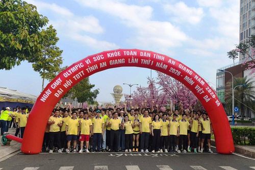 An Giang: Hơn 2.400 người tham gia Ngày chạy Olympic vì sức khỏe toàn dân