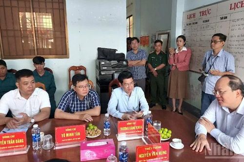 Lãnh đạo Cà Mau thăm lực lượng dân quân tự vệ và các vận động viên