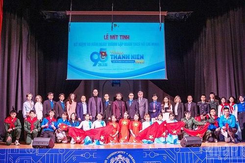 Khúc tráng ca tuổi trẻ Việt Nam bên dòng sông Neva
