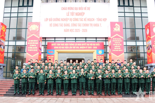 Nghiên cứu có hệ thống những kiến thức về công tác kế hoạch - tổng hợp trong công tác Đảng, công tác chính trị