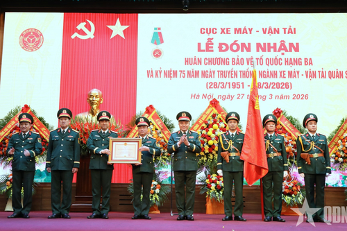 Cục Xe máy - Vận tải đón nhận Huân chương Bảo vệ Tổ quốc hạng Ba