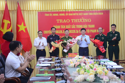 Điện Biên: Trao thưởng lực lượng đấu tranh phòng, chống tội phạm ma túy