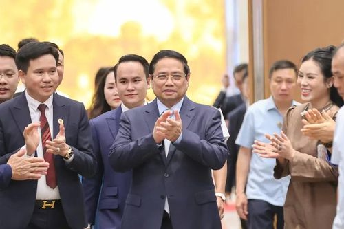 Thủ tướng: Doanh nghiệp phải là trung tâm, chủ thể trong phát triển