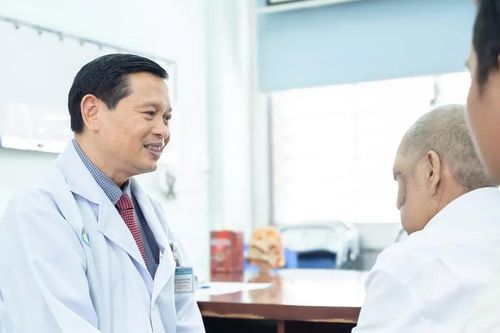 Cấp thiết xây dựng Bộ tiêu chuẩn chất lượng nâng cao đối với bệnh viện