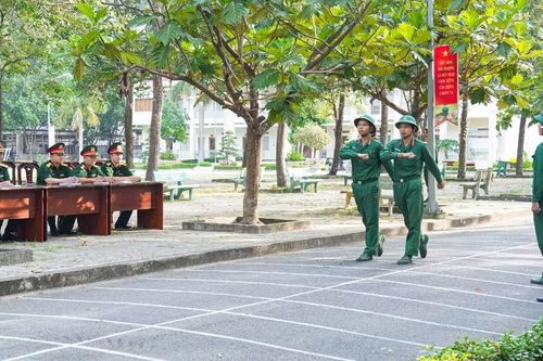 Quân khu 7 kiểm tra công tác huấn luyện chiến sĩ mới