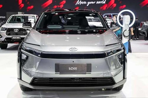 Toyota bZ4X 2026 ra mắt Thái Lan từ 1,2 tỷ đồng, có về Việt Nam?