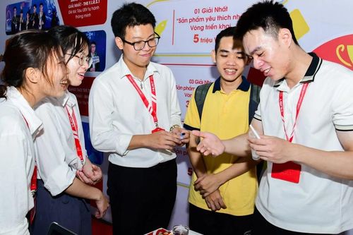 Tạo cơ hội để sinh viên tiếp cận với các bài toán công nghệ của doanh nghiệp