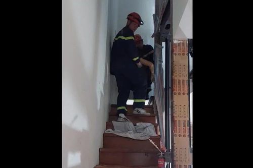 Người đàn ông thiệt mạng sau khi bị kẹt trong thang máy ở khu nhà liền kề tại Phú Thọ