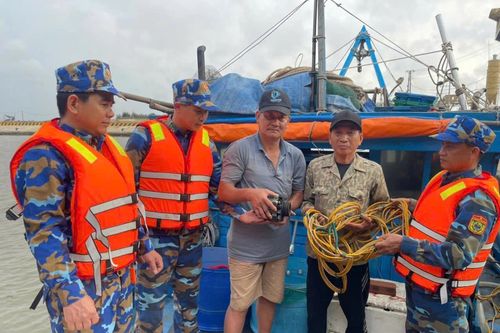 Bộ đội Biên phòng tỉnh Ninh Bình phát hiện, xử lý phương tiện sử dụng kích điện khai thác thủy sản trái phép