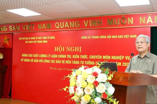 Để tác phẩm đến được với công chúng, nhà báo phải tránh lối viết hàn lâm, dài dòng