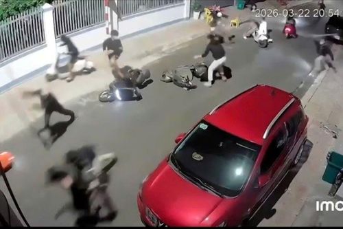Mâu thuẫn trên mạng xã hội, 2 nhóm học sinh mang hung khí hẹn đánh nhau