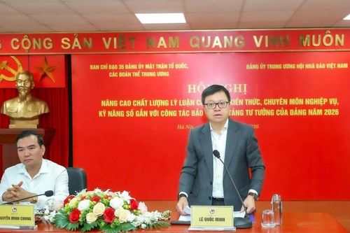 Báo chí chính thống phải 'giành lại thế chủ động' trên không gian mạng