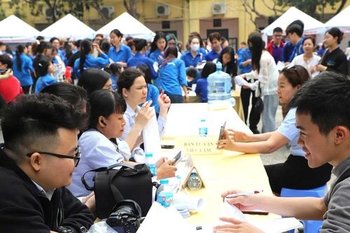 Giúp sinh viên tìm việc làm 'thời AI'