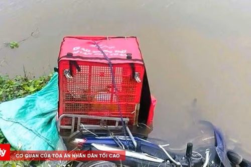 Phát hiện thi thể nam shipper dưới mương nước