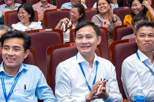 Chi tới nửa tỷ đồng 'hút' giáo sư, đại học nuôi dưỡng, giữ chân nhân tài ra sao?