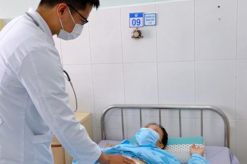 Từ 1 dấu hiệu nhiều người có, cô gái sững sờ khi phát hiện bị ung thư gan