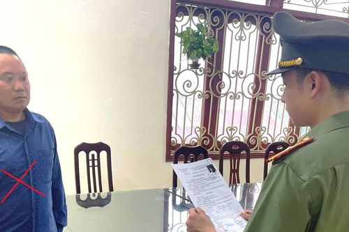 Nhận hơn 1 tỷ đồng để 'chạy việc' rồi bỏ trốn truy nã 9 năm