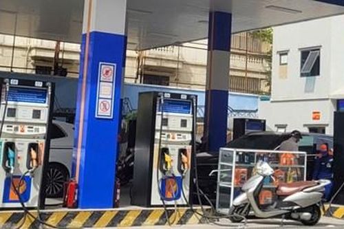 Xăng dầu tiếp tục giảm giá, xăng RON95-III giảm hơn 5.600 đồng/lít
