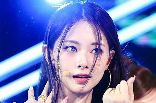 Mỹ nhân đẹp nhất thế giới gây bất ngờ sau 10 bị cấm sóng