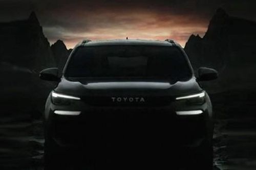 Toyota Fortuner thế hệ mới lộ ảnh