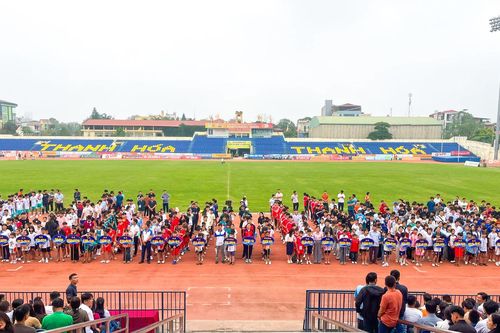 Khởi động giải thể thao dành cho học sinh tiểu học và THCS