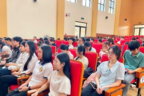 Bồi dưỡng nhận thức về Đảng cho 281 quần chúng ưu tú