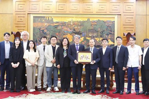 Phó Chủ tịch Thường trực UBND tỉnh Mai Sơn tiếp đoàn công tác của tỉnh Jeonbuk Hàn Quốc