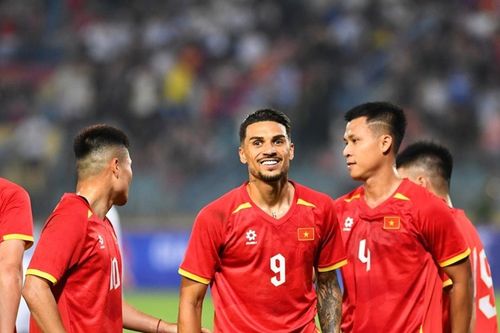 Tuyển Việt Nam trước trận gặp Malaysia: Đỗ Hoàng Hên gây sốt, Nguyễn Xuân Son cần lấy lại phong độ