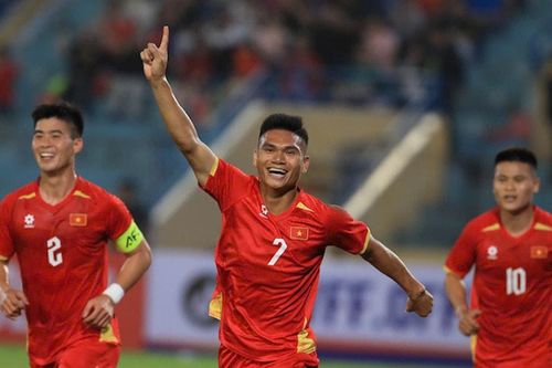 DNA Hà Nội FC rực sáng: Điểm tựa thép giúp tuyển Việt Nam đè bẹp Bangladesh 3-0