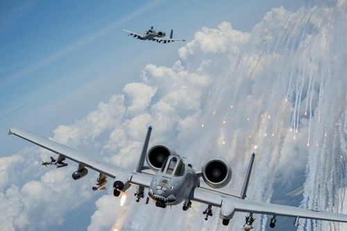 Cường kích A-10 của Mỹ tấn công nhầm căn cứ Iraq khiến 20 người thương vong