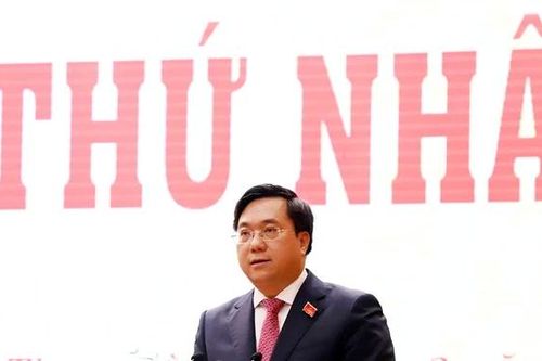 Xây dựng bộ máy hành chính các cấp tinh - gọn - mạnh - đoàn kết - kỷ cương - liêm chính - hiệu lực - hiệu quả - gần dân - phục vụ lợi ích hợp pháp và nguyện vọng chính đáng của Nhân dân