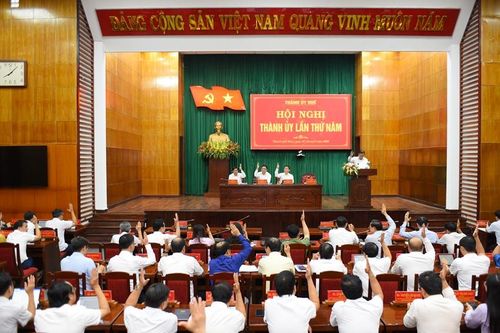 Khai mạc Hội nghị Thành ủy lần thứ năm