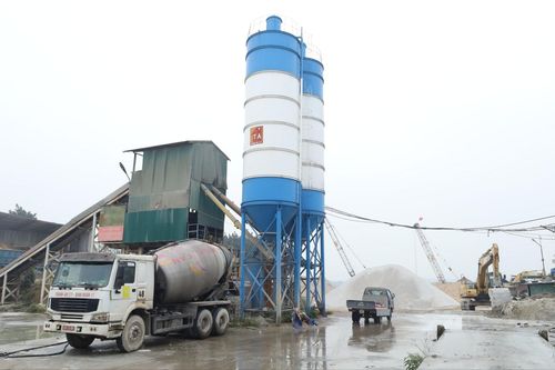 Người dân phường Lĩnh Nam mong muốn giải tỏa dứt điểm các trạm trộn bê tông