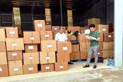 Vứt ổ cứng, sổ sách về thực phẩm giả xuống sông Hồng sau mật báo của cựu công an