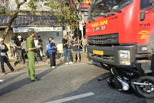 Ô tô tải va chạm xe máy trên quốc lộ ở Huế, cụ ông 80 tuổi tử vong