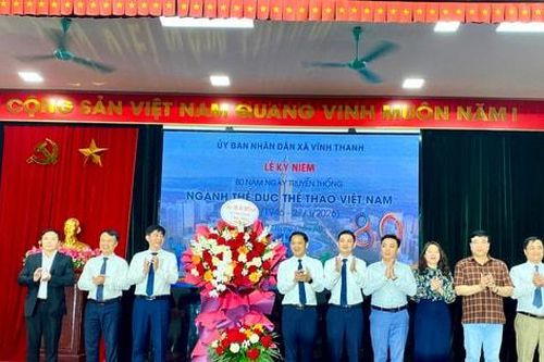 Vĩnh Thanh khen thưởng tập thể, cá nhân tiêu biểu trong phong trào thể dục - thể thao