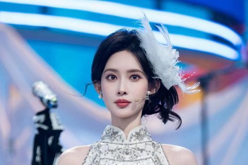 Mỹ nhân phim Hoa ngữ liên tục nhận phim mới nhưng fan lại khuyên làm ít lại