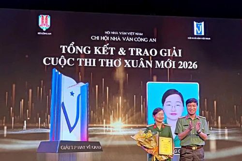 Trưởng Công an xã Lao Chải, Lào Cai giành giải Đặc biệt cuộc thi thơ 'Xuân mới'