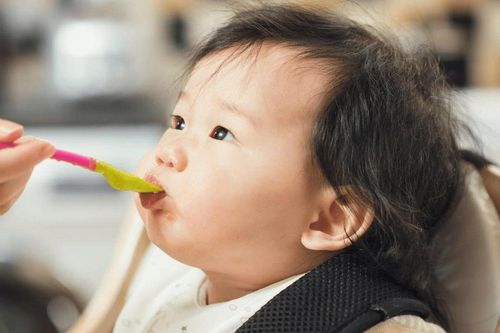 Thực đơn 'vọt' chiều cao cho trẻ biếng ăn