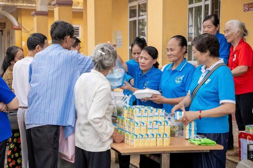 Phú Thọ: 'Bếp ăn tình thương' ấm lòng người bệnh