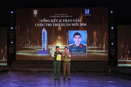 Chi hội Nhà văn Công an trao giải cuộc thi thơ 'Xuân mới'