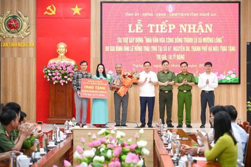 Nghệ An tiếp nhận công trình nhà văn hóa cộng đồng kết hợp tránh lũ xã Mường Lống